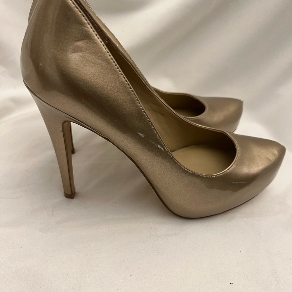 Bcbgenerstion high heeled shoes, size 8.5M - Picture 2 of 6
